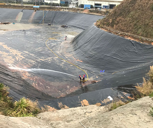 凉城废水池清理
